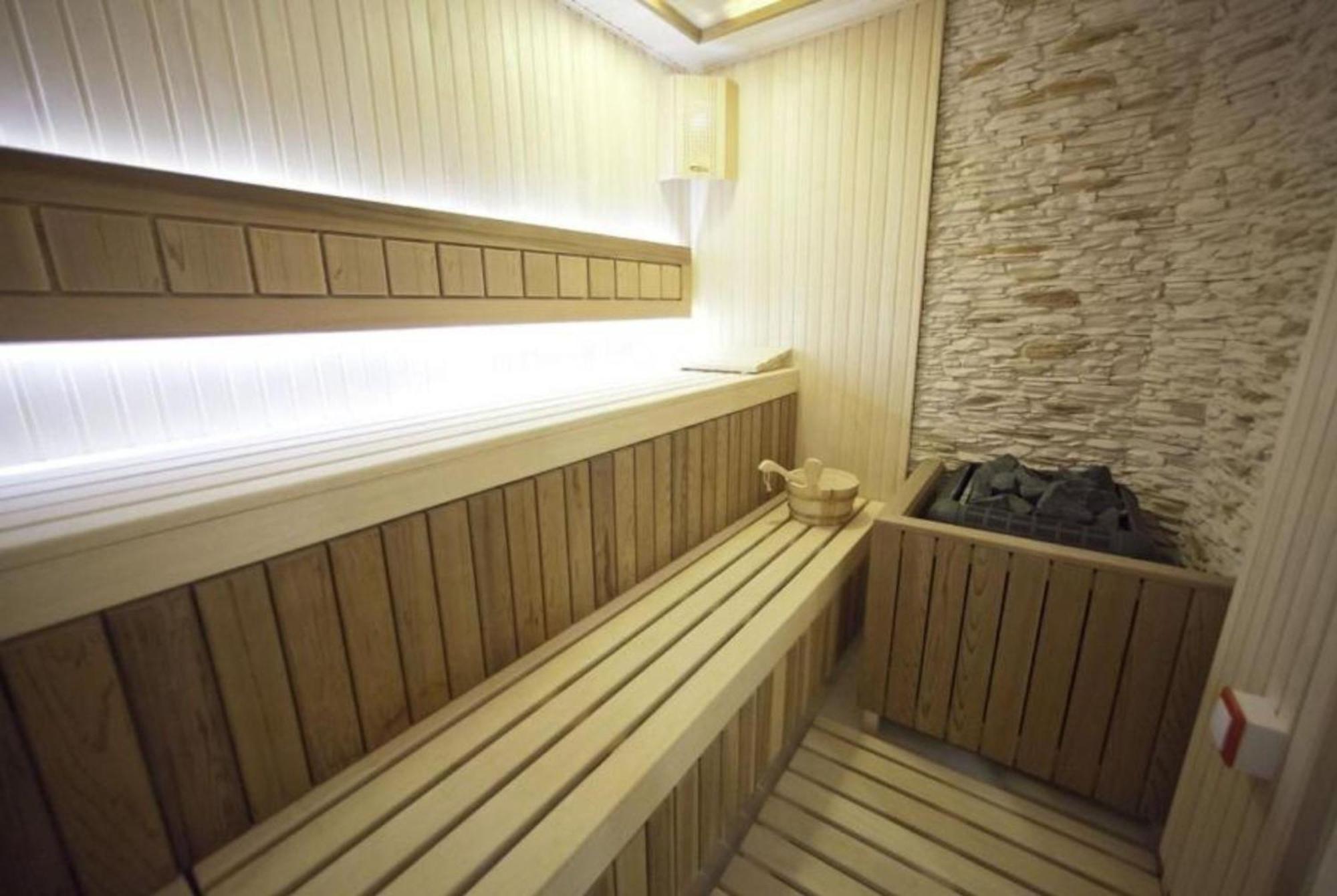 Palacyk Otrebusy Business & Spa Exterior foto